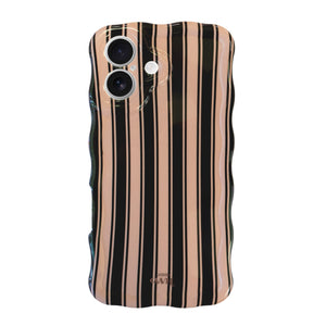 xoxo Wildhearts Glossy Wavy Case Cozy Affair (Black) - iPhone 16