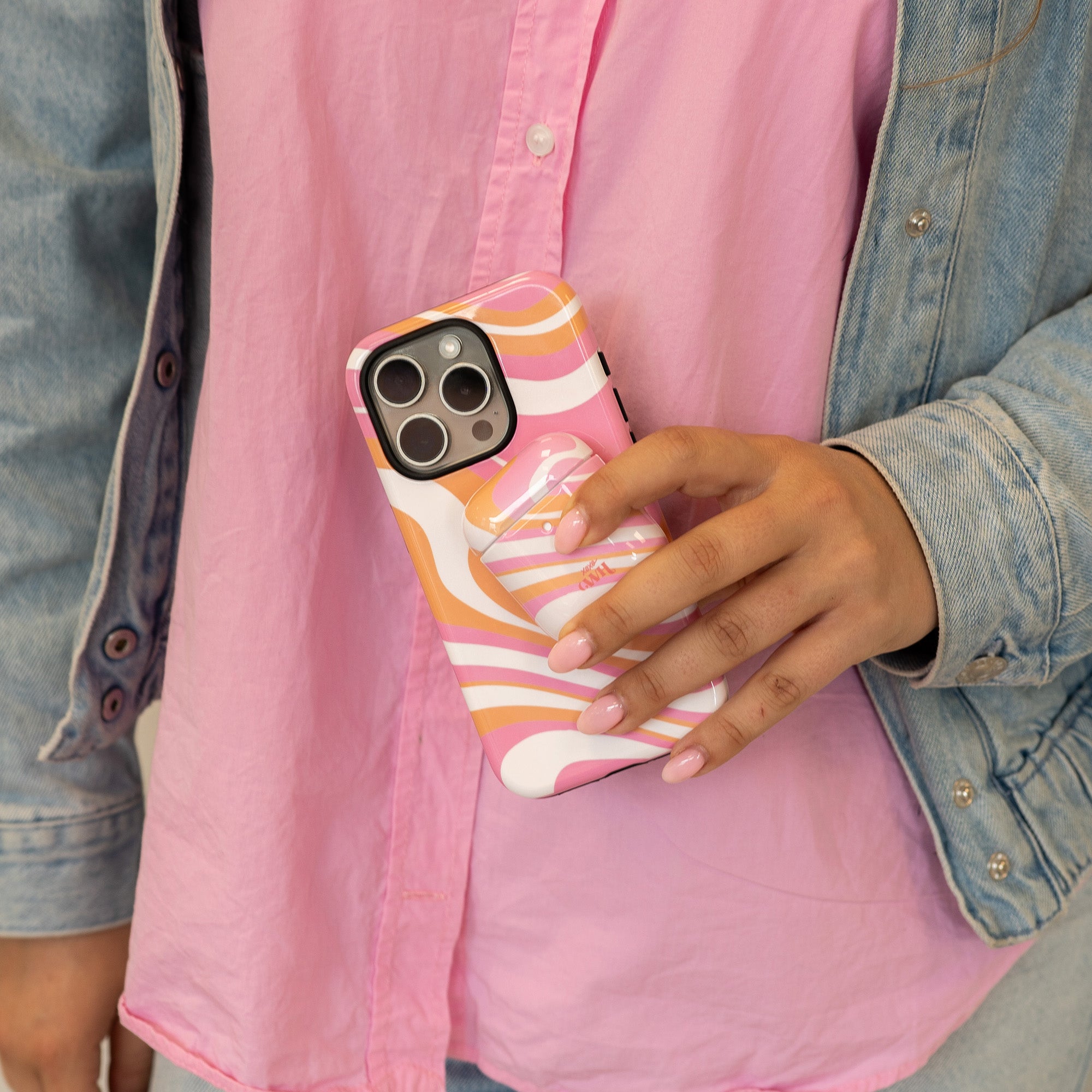 xoxo Wildhearts - AirPods case - Chasing Sunsets - Glossy