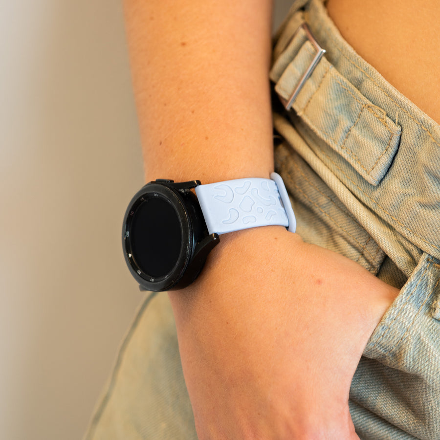 xoxo Wildhearts - Amazfit GTS 2 - 2e - 2 Mini siliconen bandje Leopard Print - light blue