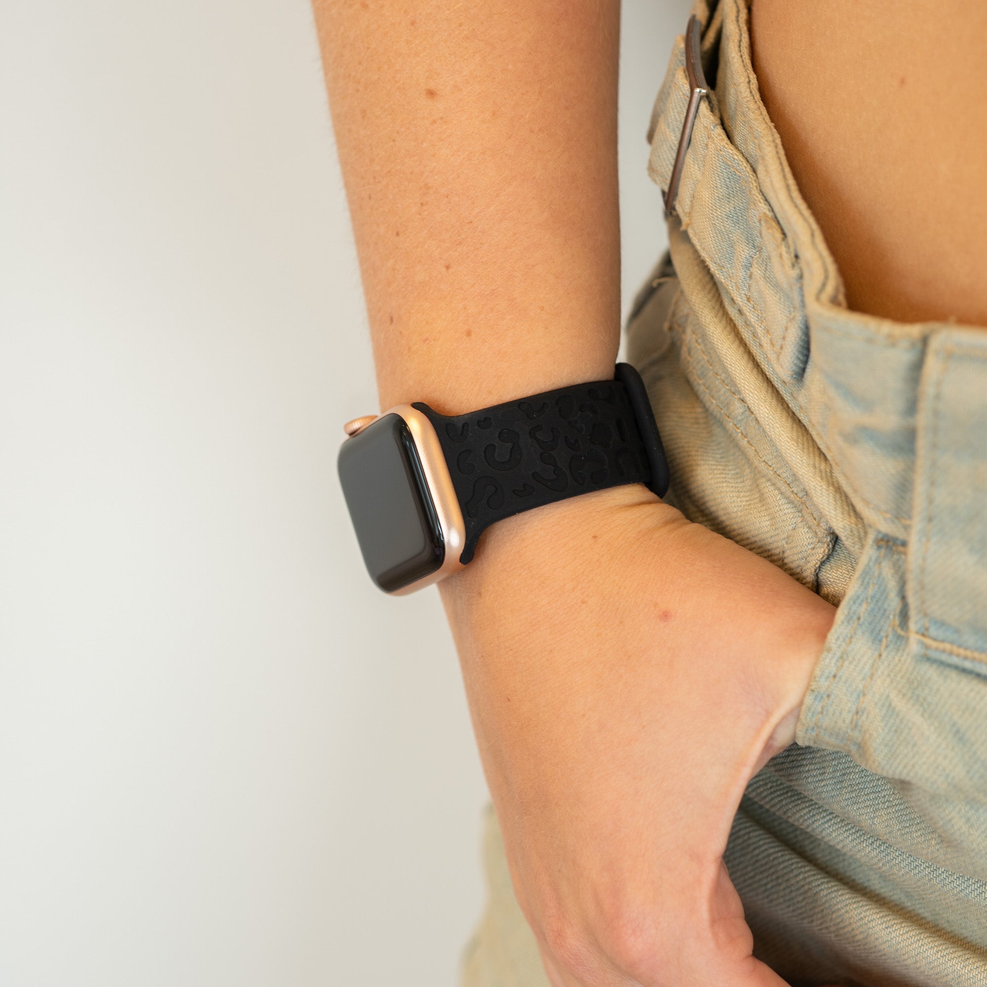 xoxo Wildhearts - Apple Watch siliconen bandje Leopard Print - black - 38/40/41/42mm