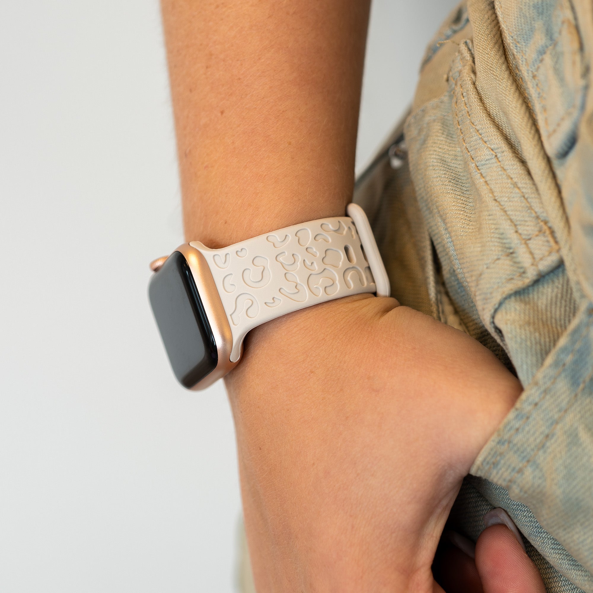 xoxo Wildhearts - Apple Watch siliconen bandje Leopard Print - starlight - 38/40/41/42mm