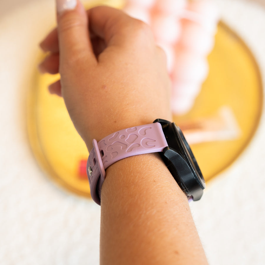 xoxo Wildhearts - Samsung Galaxy Watch 4 40mm / FE siliconen bandje Leopard Print - lilac