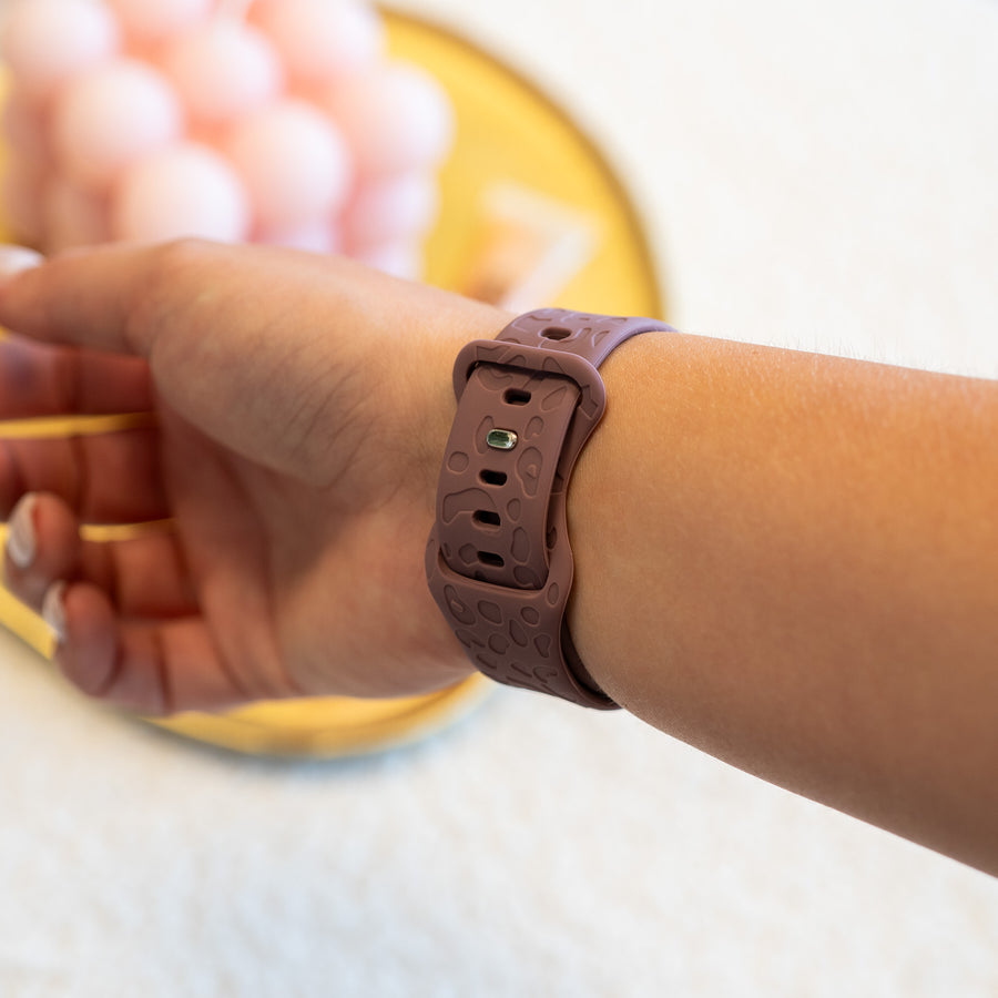 xoxo Wildhearts - Amazfit GTR 42mm siliconen bandje Leopard Print - berry purple