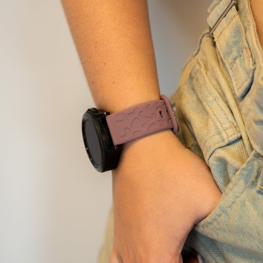 xoxo Wildhearts - Amazfit GTR 42mm siliconen bandje Leopard Print - berry purple