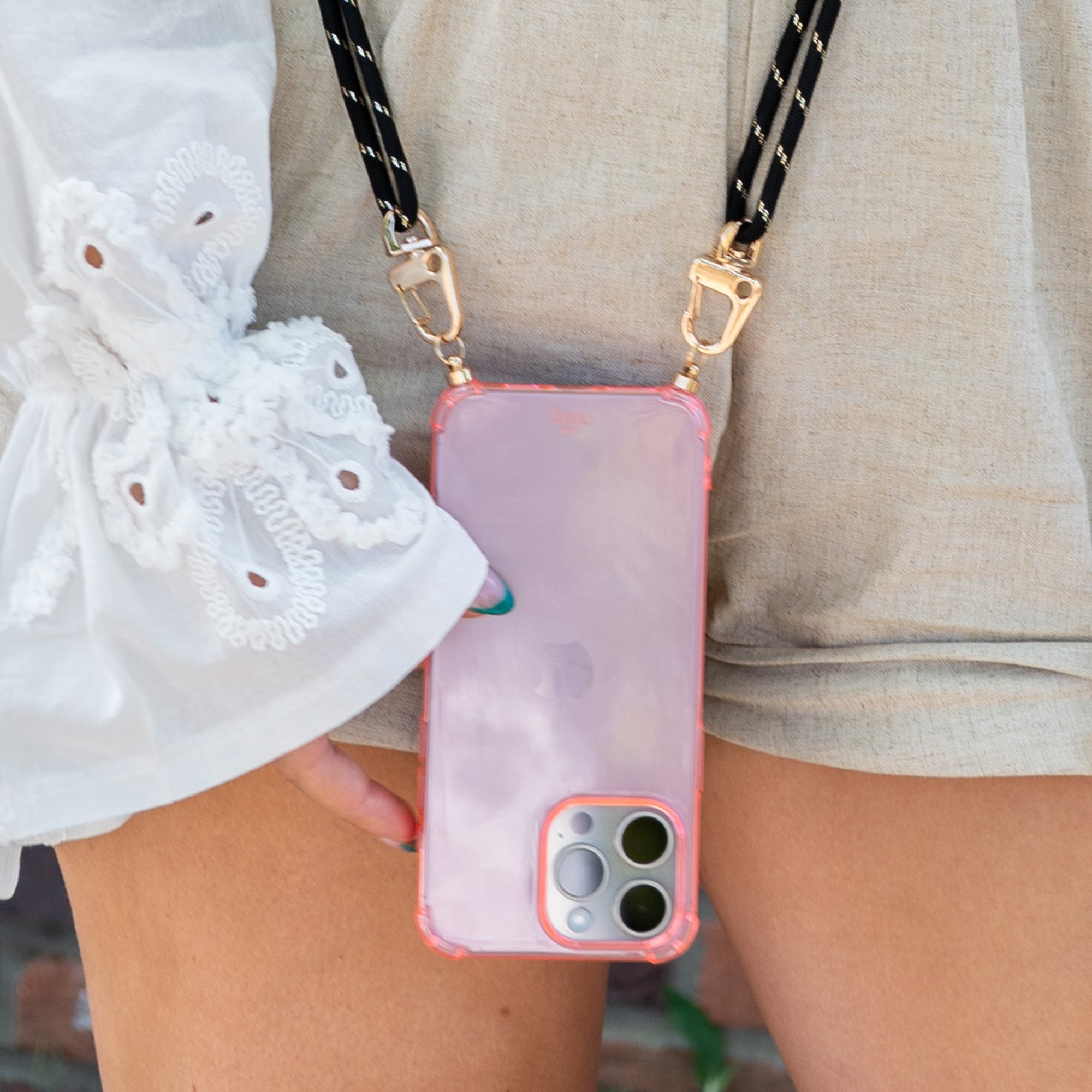 xoxo Wildhearts - Cord Case Pink - iPhone 14 Pro Max