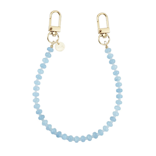 Kort Dusty Blue telefoonkoord met lichtblauwe kralen en gouden karabijnhaken.