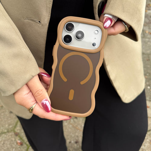 xoxo Wildhearts Matte Wavy Case MagSafe Brown - iPhone 17