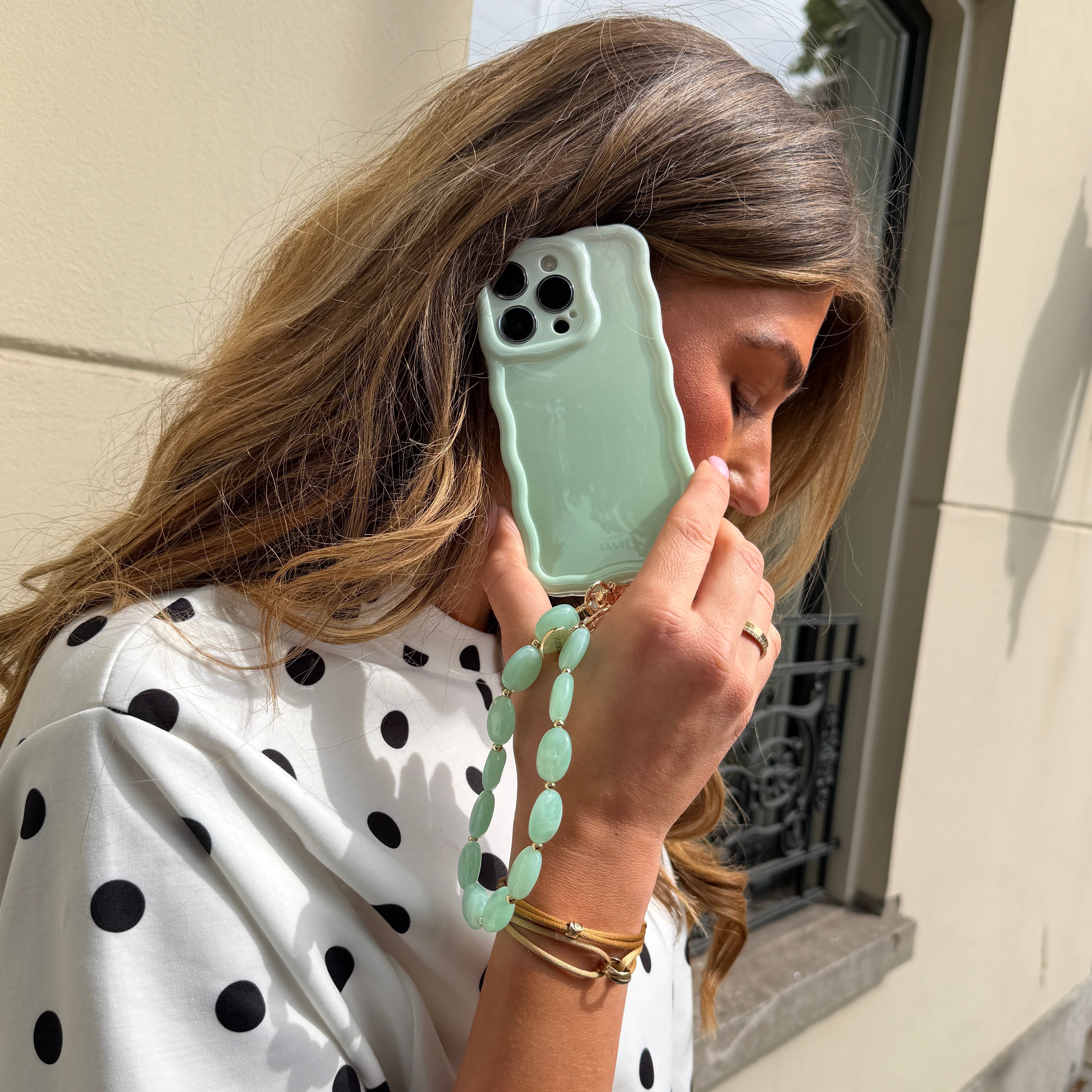 Glossy Wavy Case Sage Sorbet - Ocean Mint Cord (short) - iPhone 13 Pro