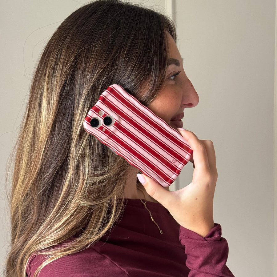 Glossy Wavy Case Cozy Affair (Burgundy) - iPhone 14 Pro Max