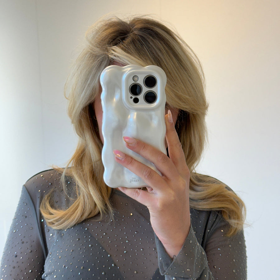 xoxo Wildhearts - Bubbly case White - iPhone 17