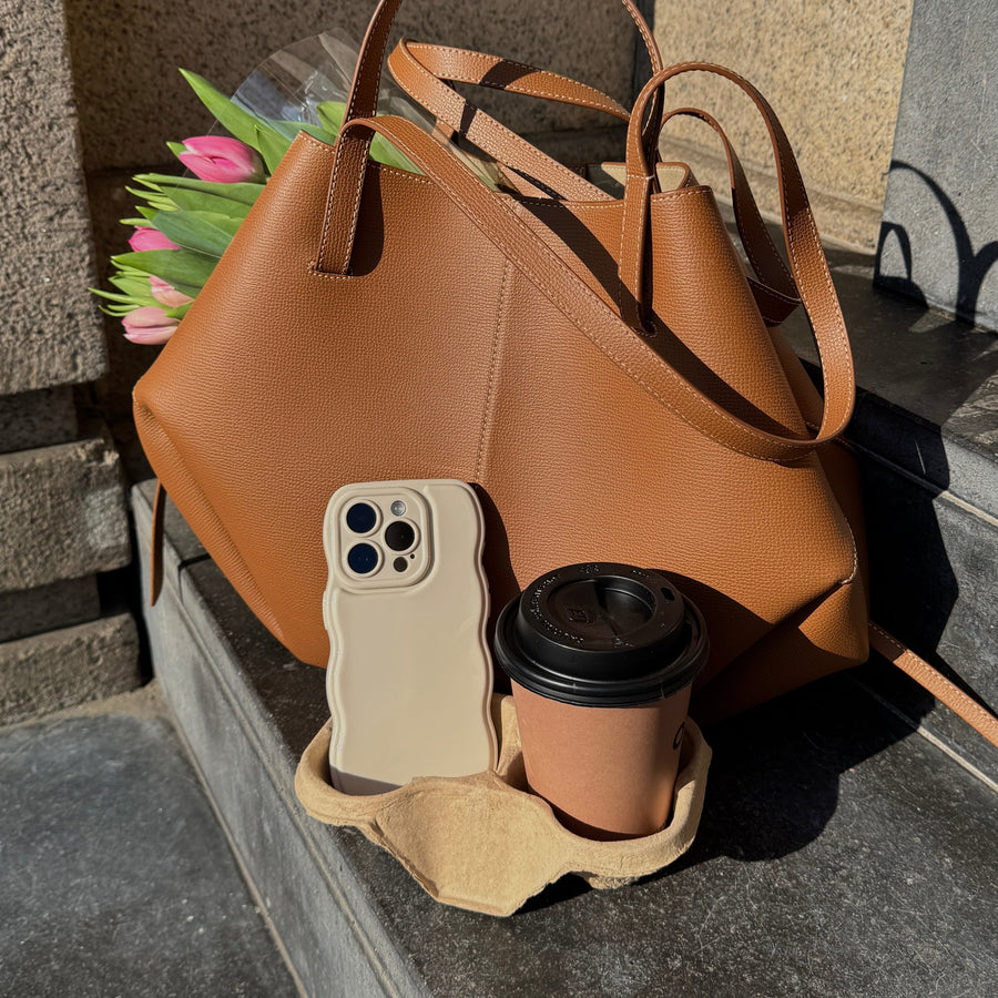Glossy Wavy Case Beige - iPhone 17 Air