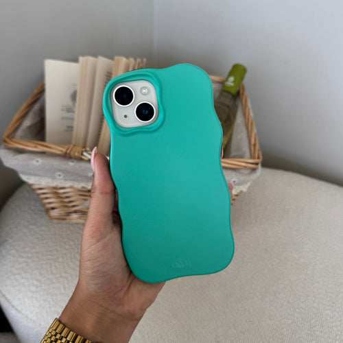 xoxo Wildhearts Wavy Case Green - iPhone 13