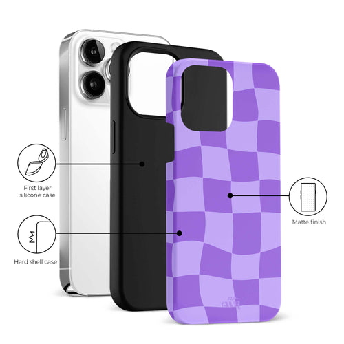 Violet Vibes iPhone 15 Pro Max hoesje met mat paars en lila geblokt patroon, siliconen en harde schaal.