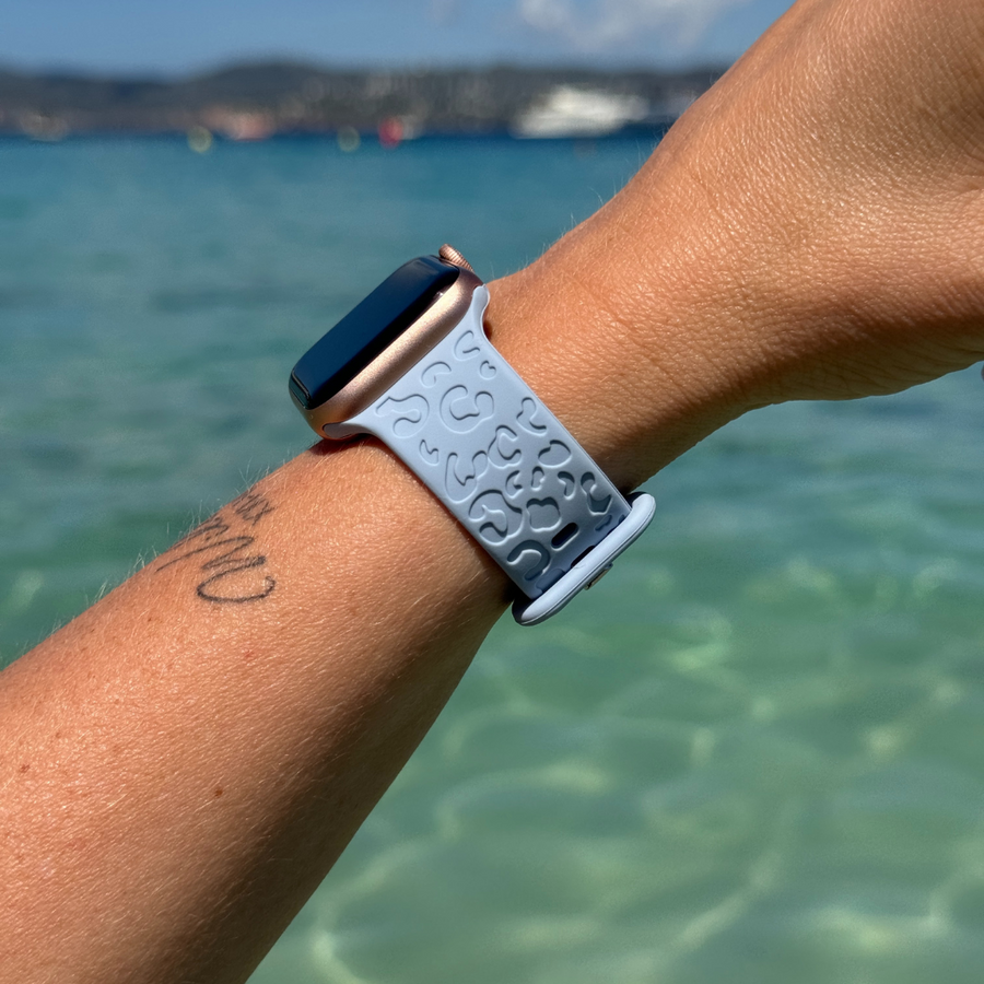 xoxo Wildhearts - Apple Watch siliconen bandje Leopard Print - light blue - 38/40/41/42mm
