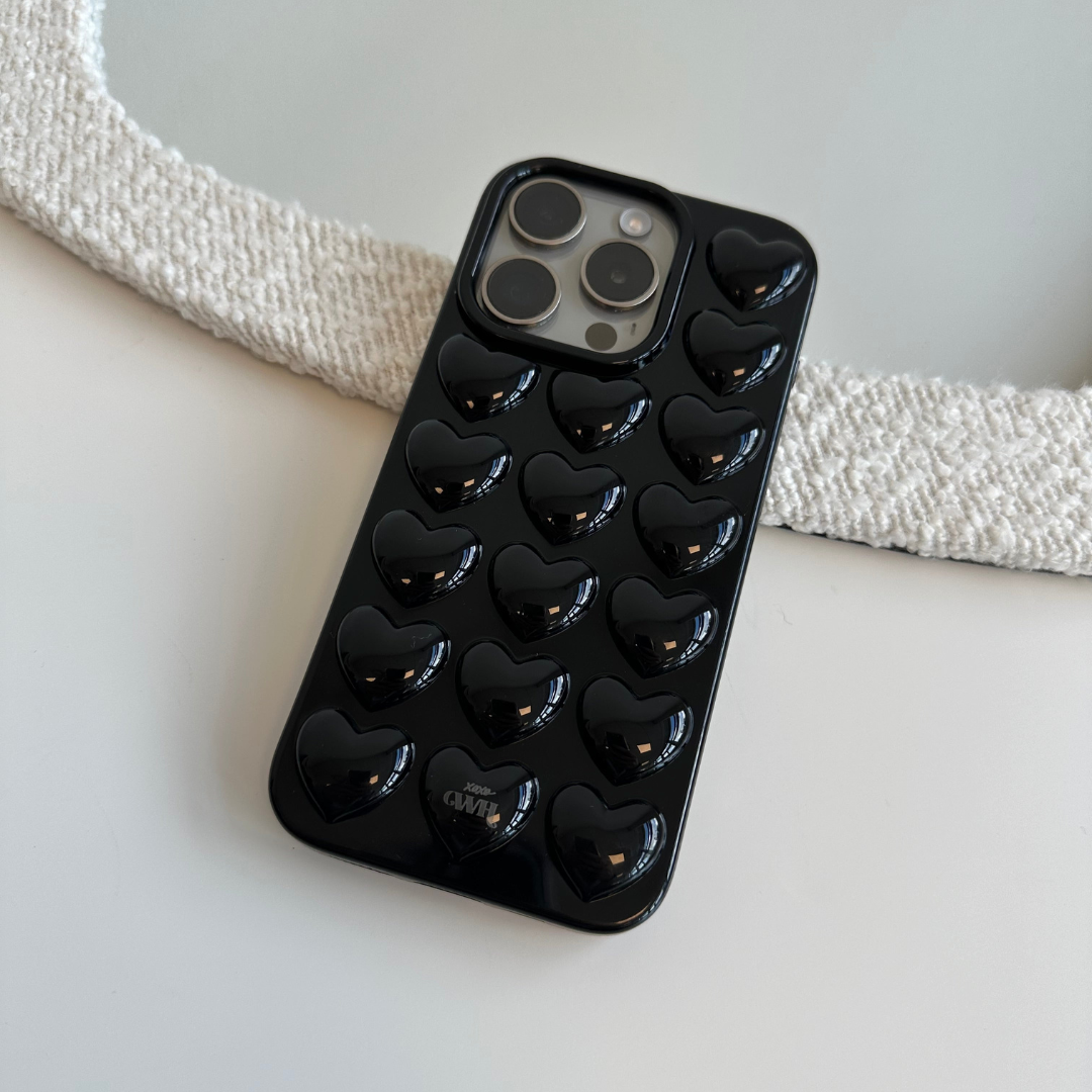 xoxo Wildhearts - Heartbreaker Black - iPhone 17