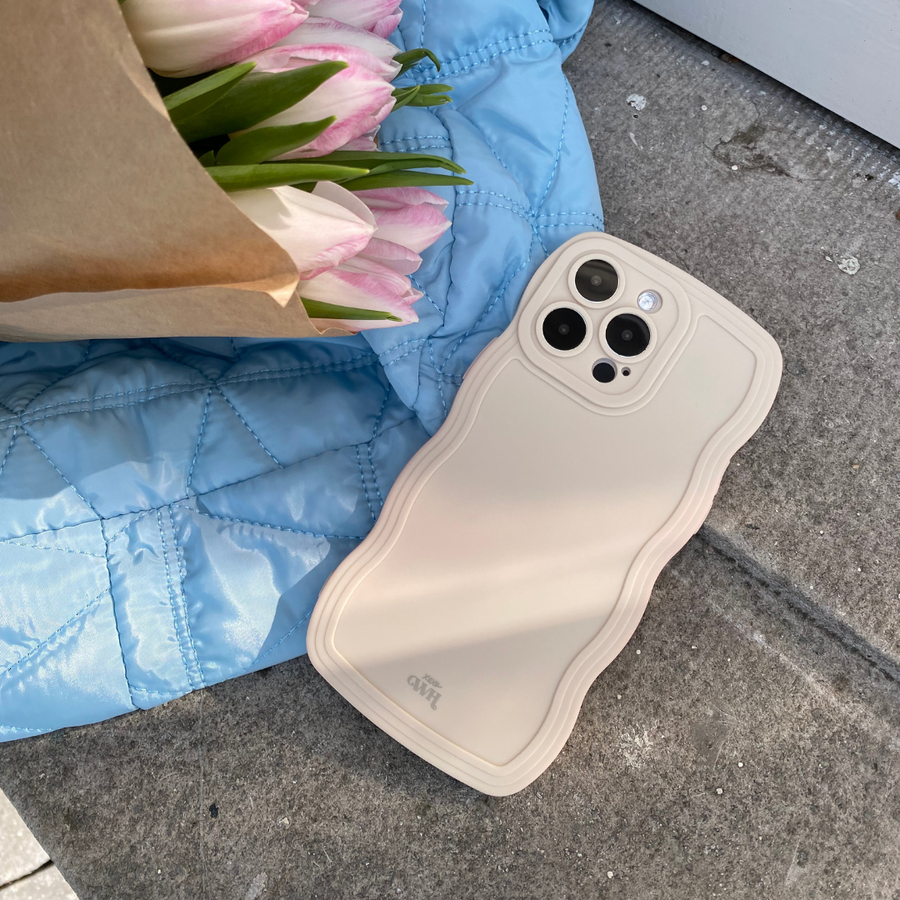 xoxo Wildhearts - Wavy case Beige - iPhone 14 Pro Max