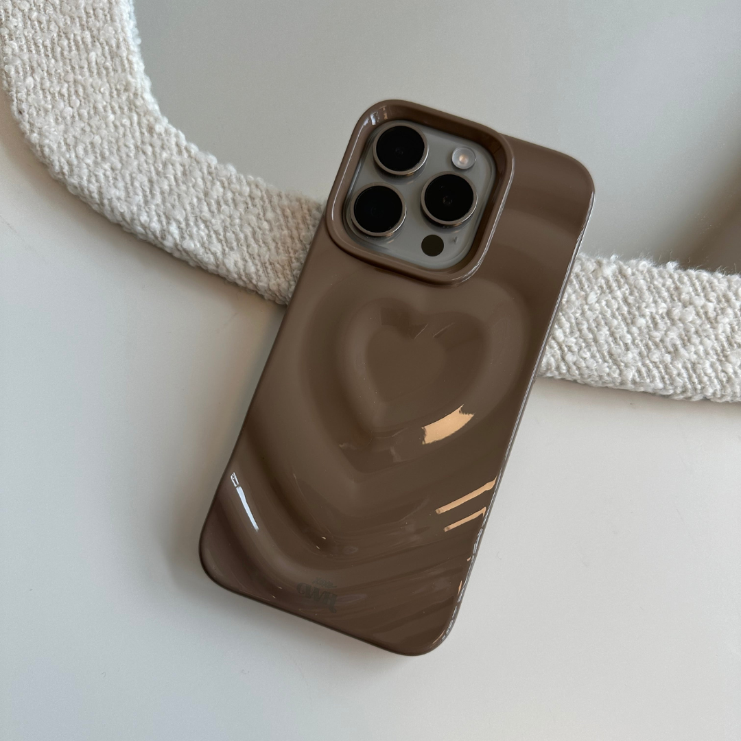 xoxo Wildhearts - Biggest Love Brown - iPhone 17