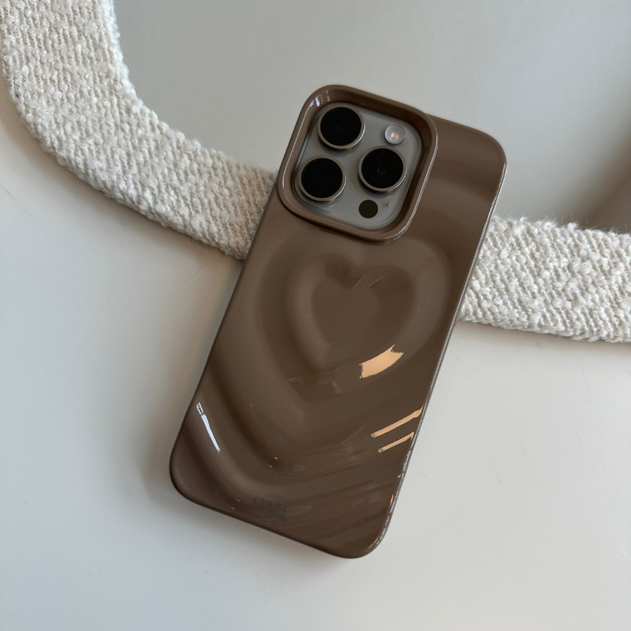 xoxo Wildhearts - Biggest Love Brown - iPhone 17