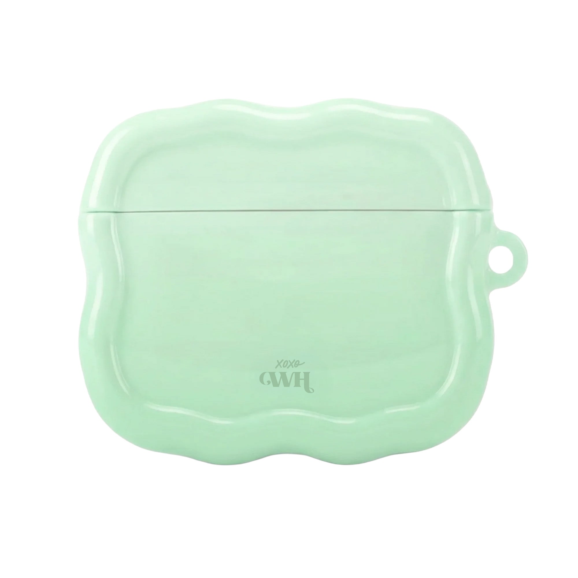 Glanzende lichtgroene AirPods case met golvende vormen en "xoxo GWH" logo.
