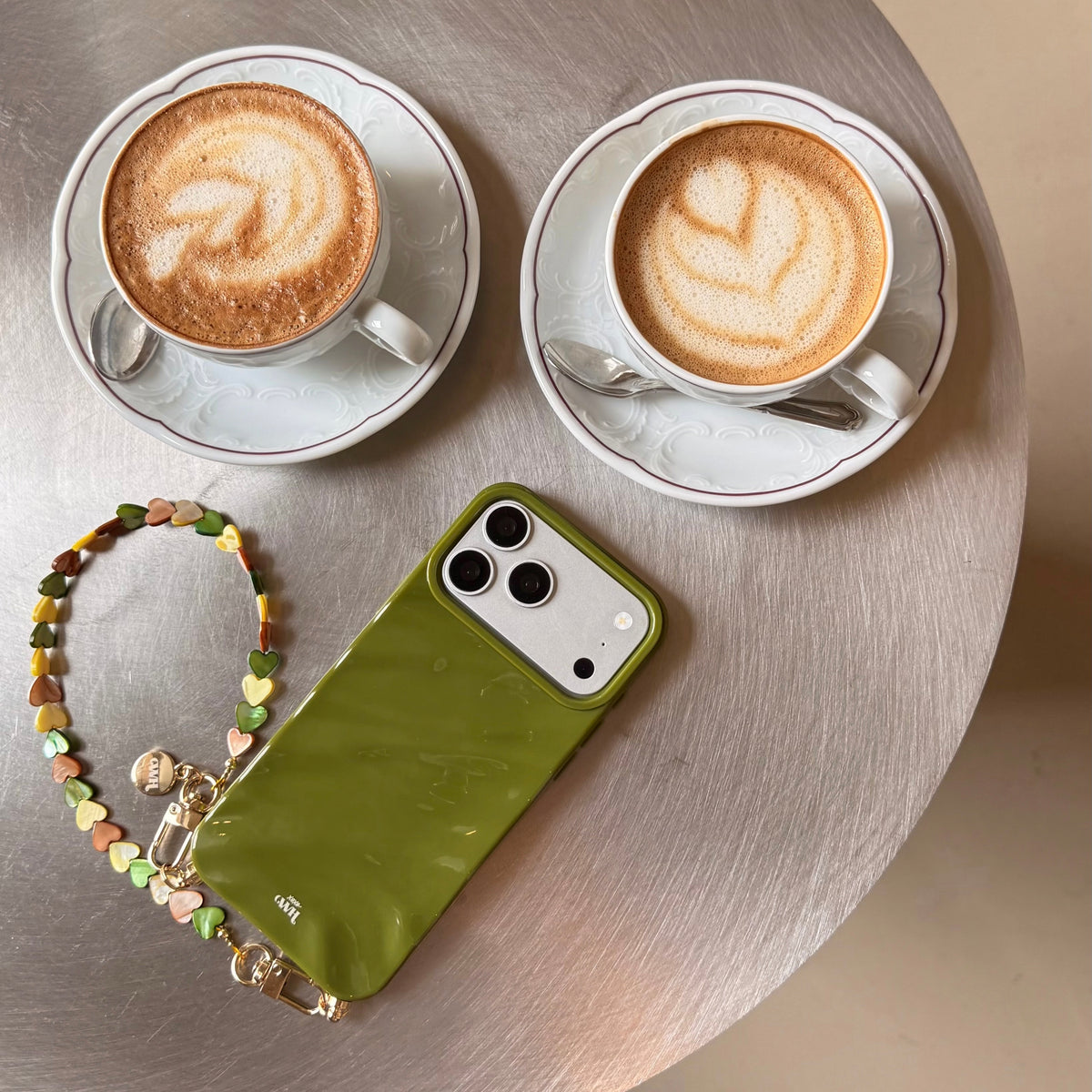 Green Glaze Cord Case - Shell Hearts Olives (short) - iPhone 11