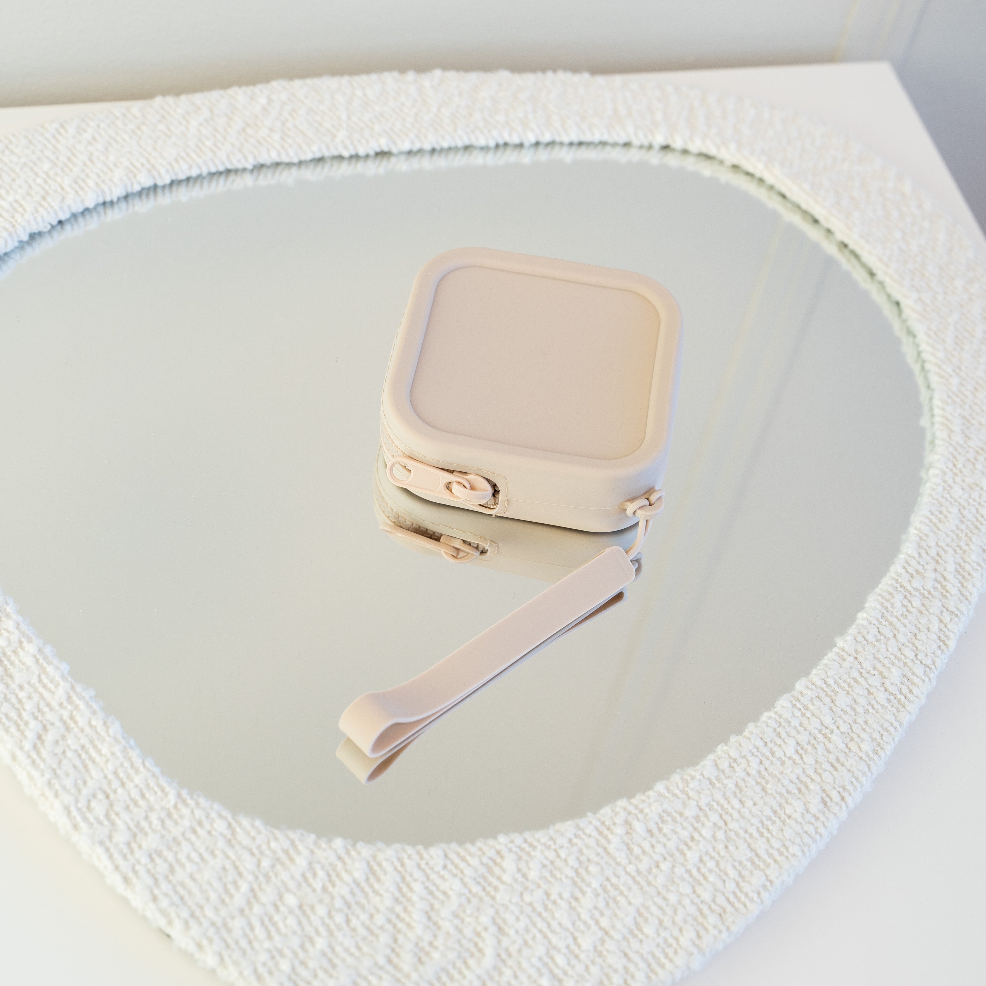 xoxo Wildhearts - Silicone Bag - Beige
