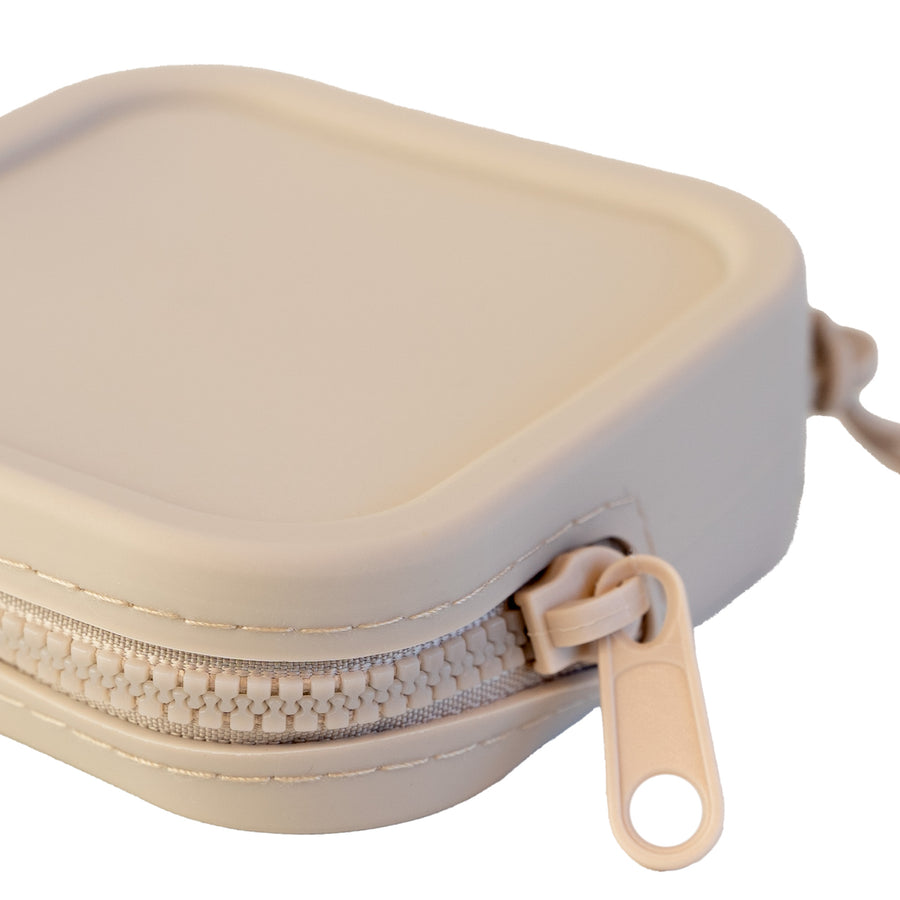 xoxo Wildhearts - Silicone Bag - Beige
