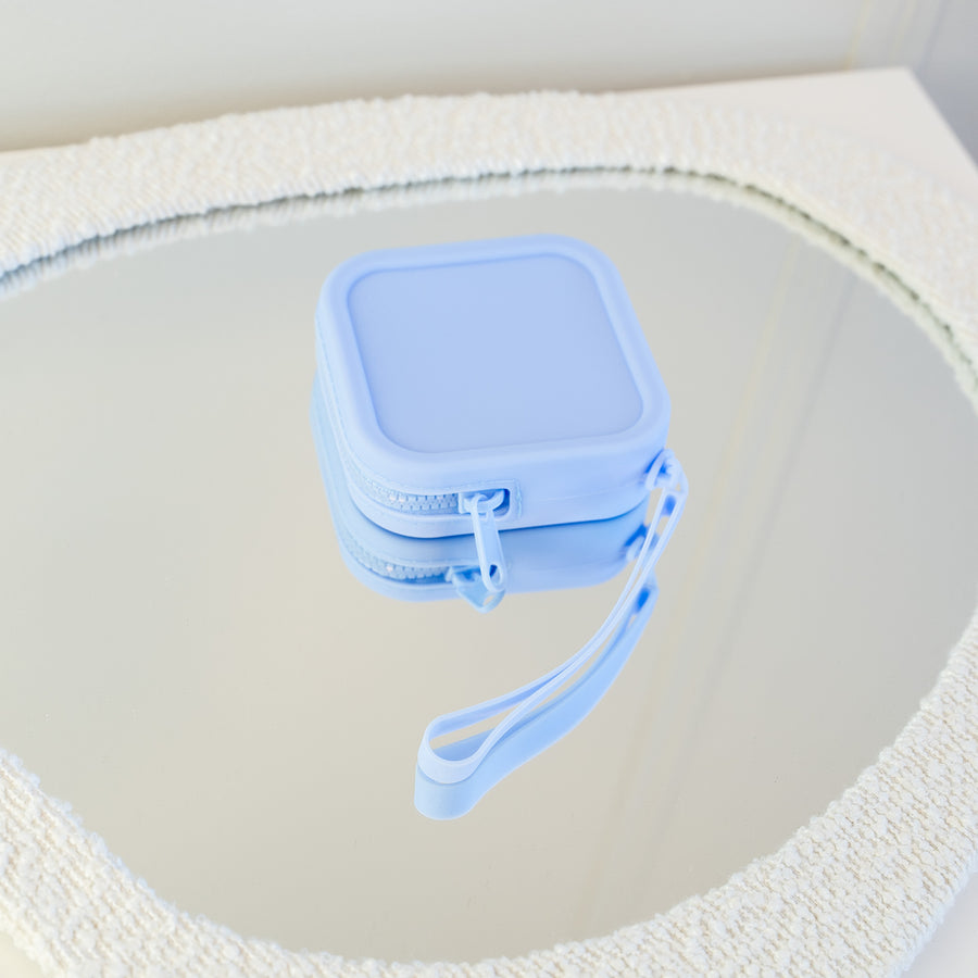 xoxo Wildhearts - Silicone Bag - Light Blue
