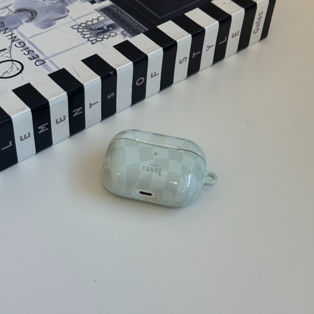 xoxo Wildhearts - AirPods 3 case - Pretty Pistache - Glossy