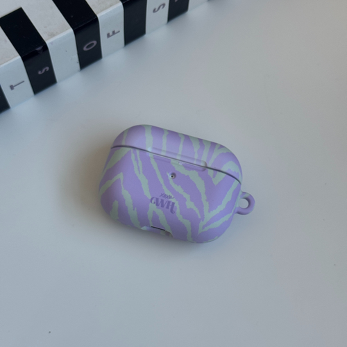 xoxo Wildhearts - AirPods Pro 2 case - Main Character - Matte