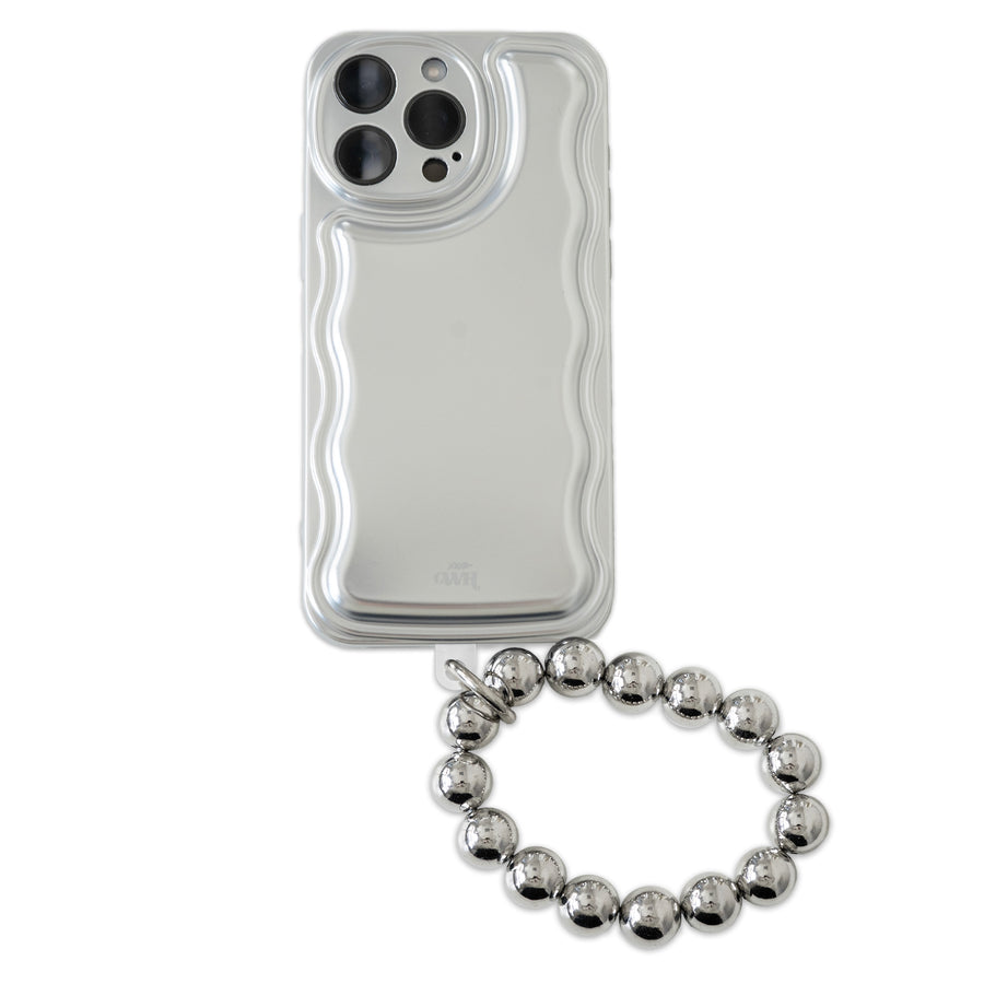 xoxo Wildhearts - Wavy case Silver met Silvery beads (easy cord) - iPhone 16 Pro
