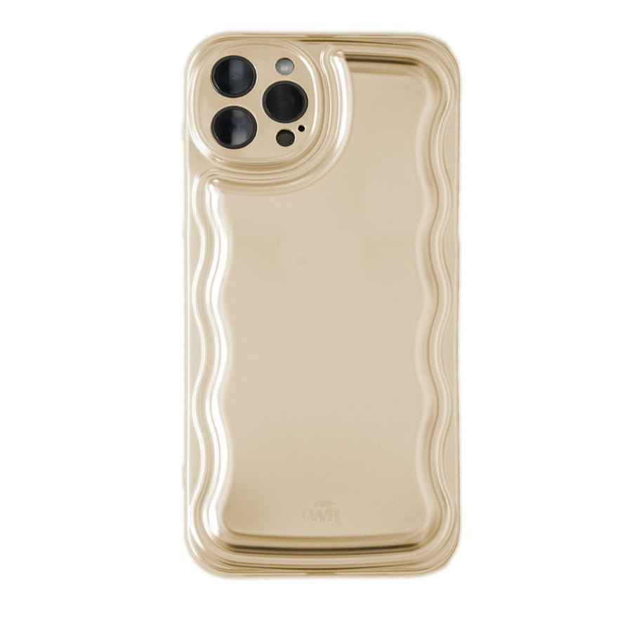 xoxo Wildhearts - Wavy case Gold - iPhone 16 Pro