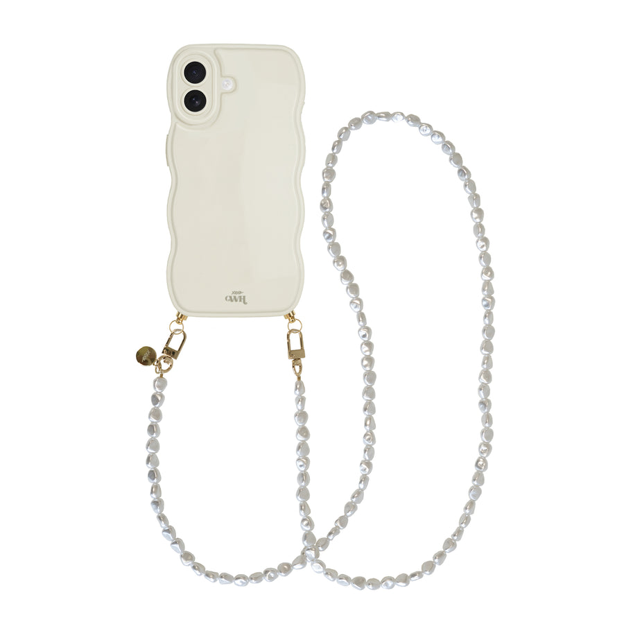 xoxo Wildhearts Glossy Wavy Cord Case Beige - Pearlfection (long) - iPhone 16 Plus