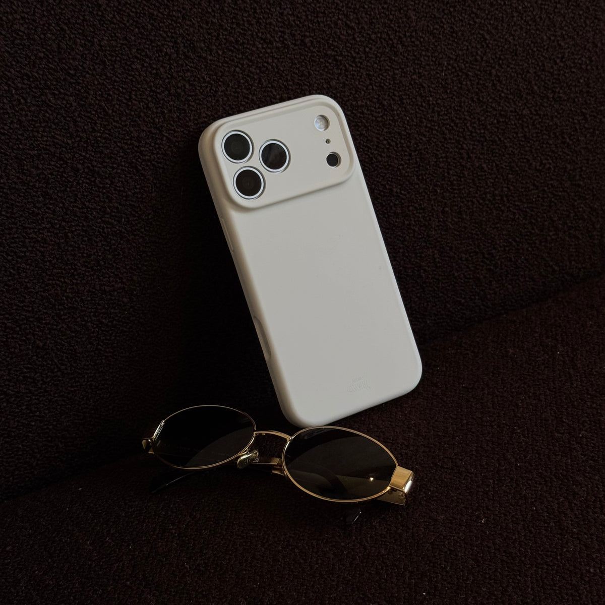 Shockproof silicone case MagSafe Camera Protection Beige