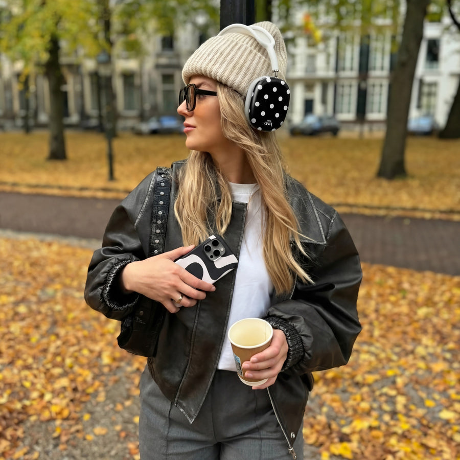 AirPods Max (2) - Polka Dots (Black)