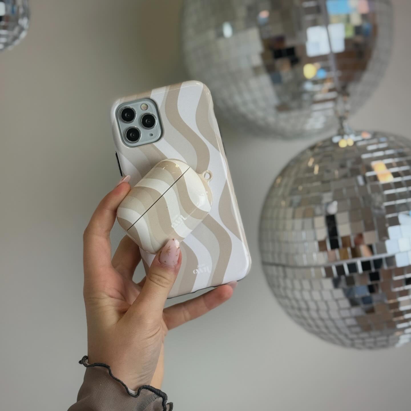 xoxo Wildhearts - AirPods Pro - Minimal Nude