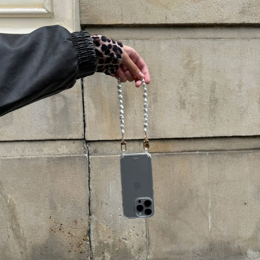 xoxo Wildhearts iPhone 16e - Pearlfection Transparant Cord Case - Short cord