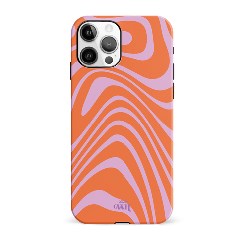 iPhone 11 Pro hoesje met oranje en paarse golvende print, gemaakt van hard kunststof.