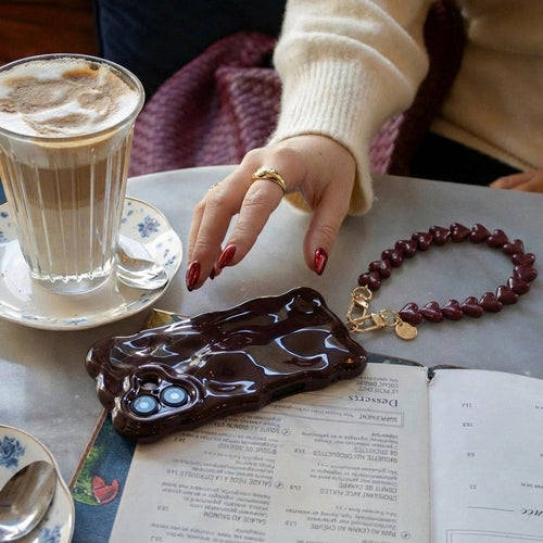 Bubbly case Burgundy - Funky Hearts Cord (Burgundy) - iPhone 13