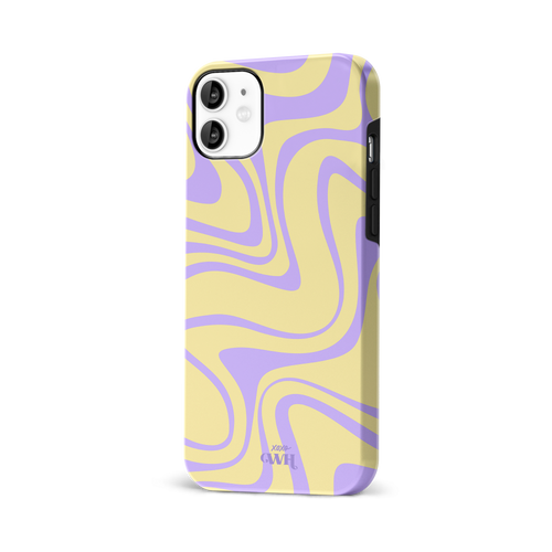 iPhone 12 hoesje met geel en paars golvend patroon, hard kunststof.