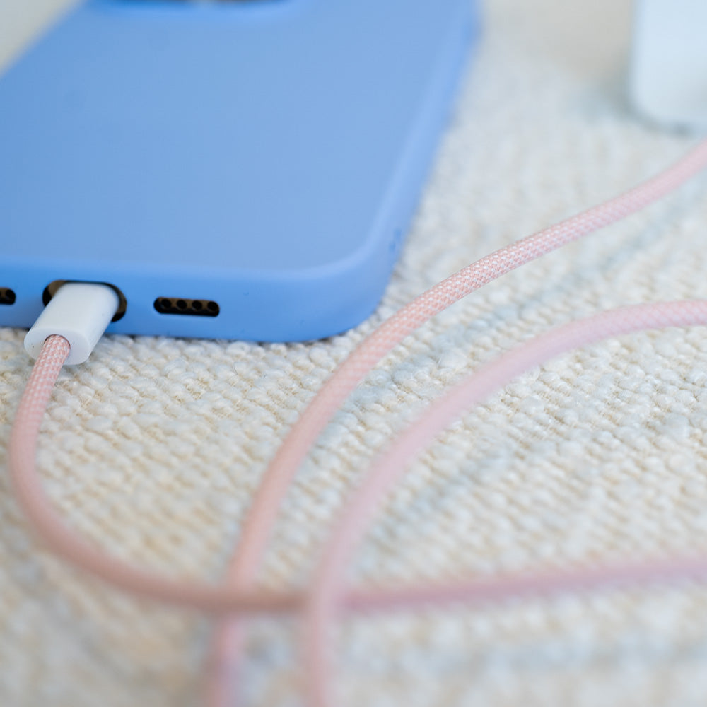xoxo Wildhearts - USB-C to Lightning cable - 1 Meter (pink)