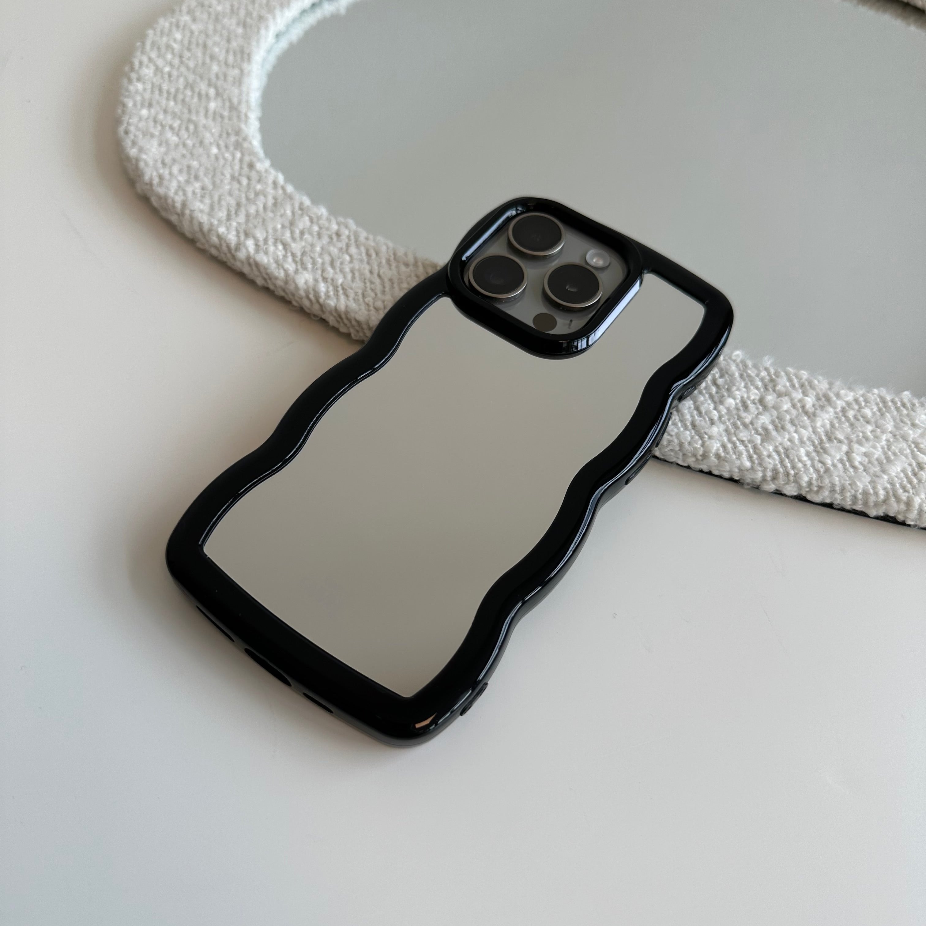 xoxo Wildhearts - Wavy mirror case Black - iPhone 14 Pro Max