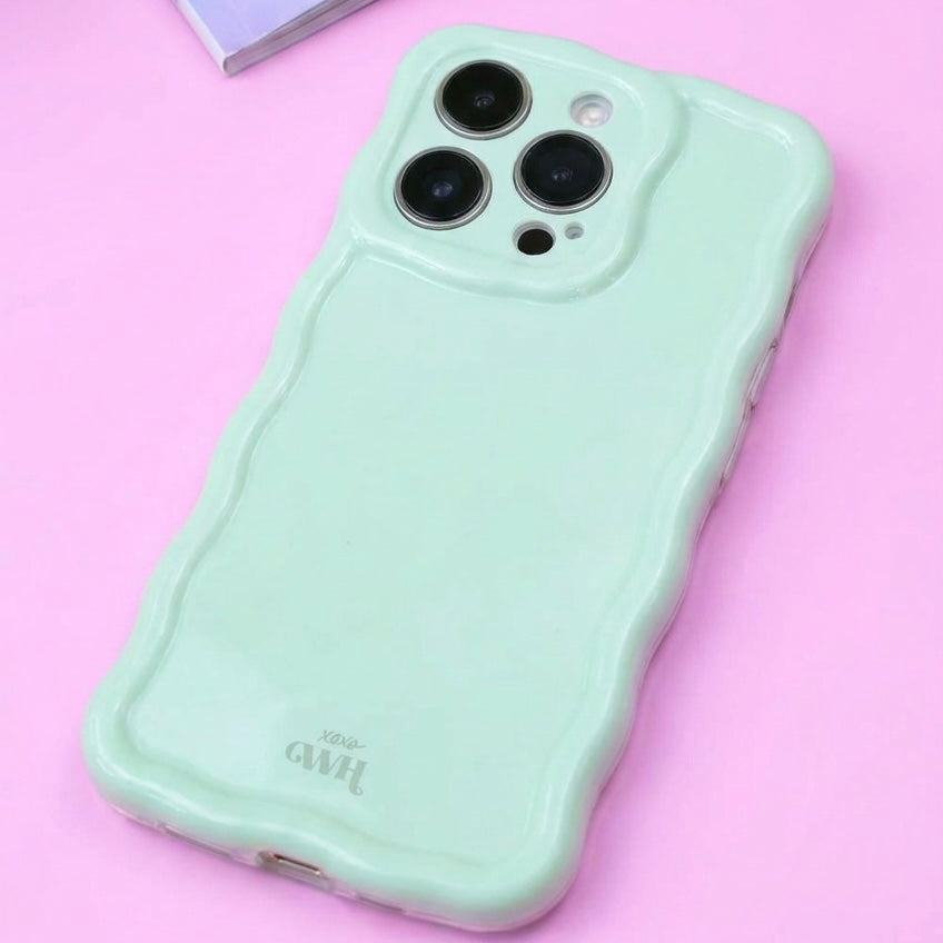 Glossy Wavy Case Sage Sorbet - iPhone 15 Pro Max