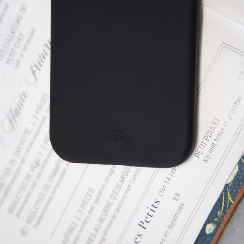 xoxo Wildhearts Shockproof silicone case Black - iPhone 16 Pro Max