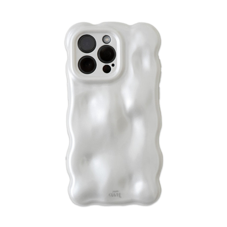 xoxo Wildhearts - Bubbly case White - iPhone 16 Pro