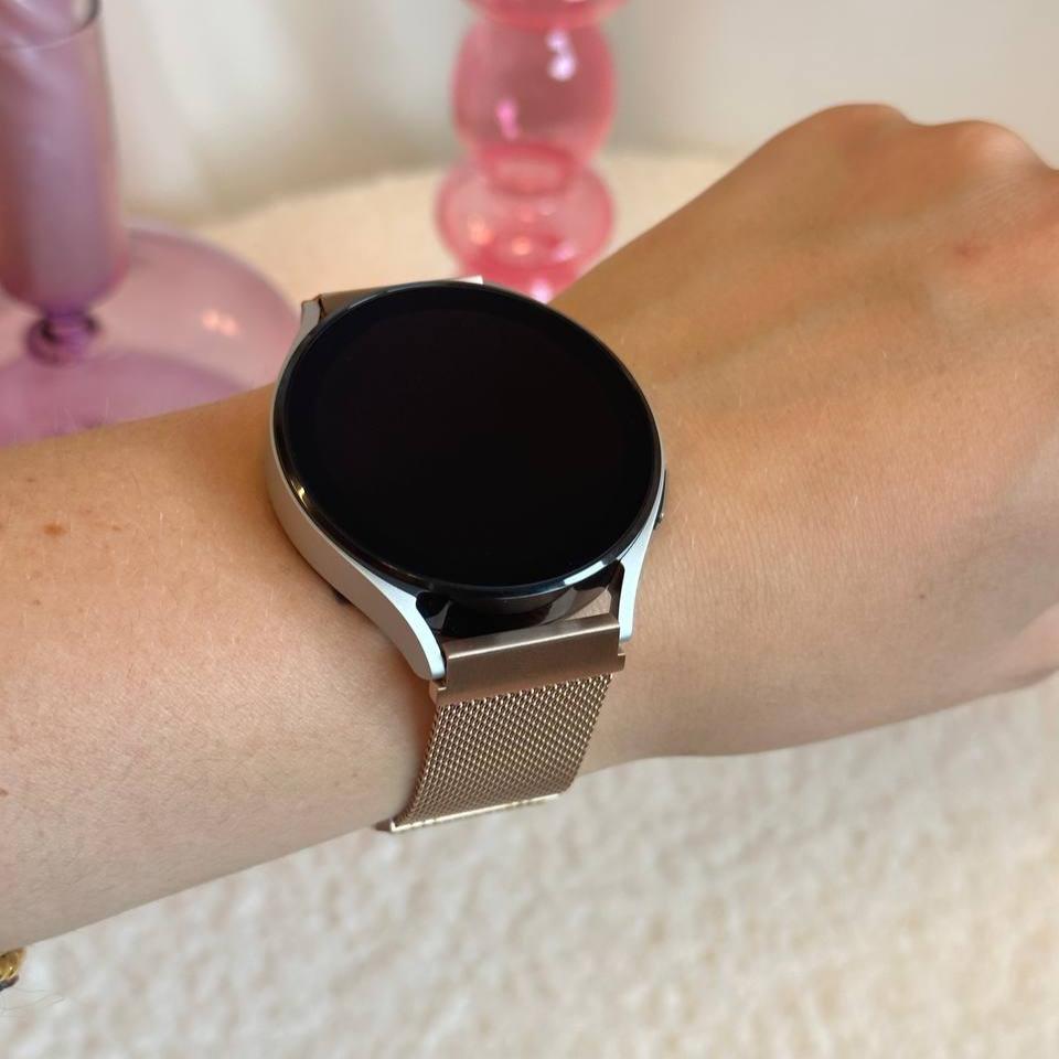 xoxo Wildhearts - Fossil Gen 6 44mm Milanees bandje (rosé goud)