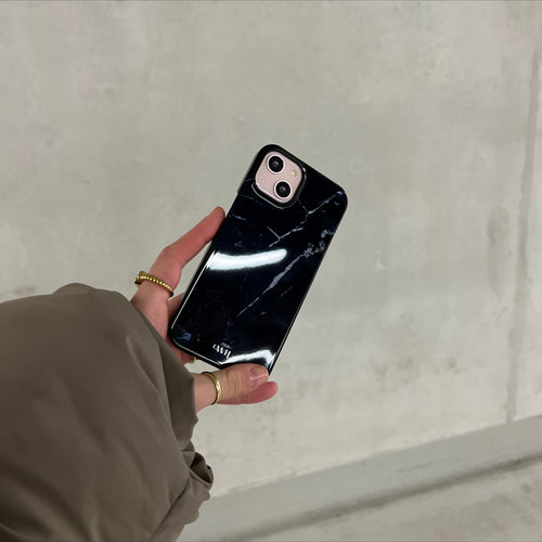 xoxo Wildhearts - Marble Black Mood - iPhone 14 Pro